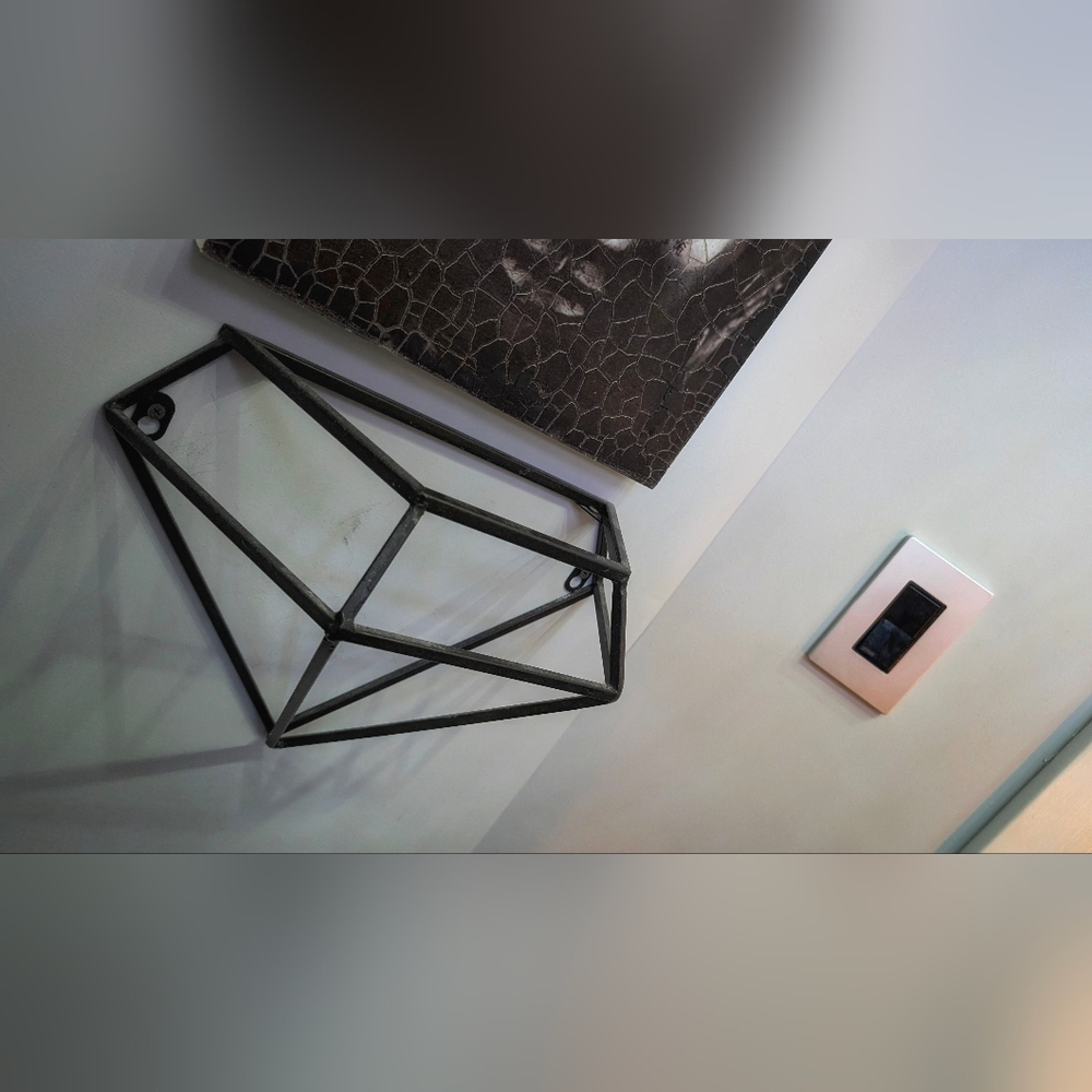 Black Metal Diamond Wall Art